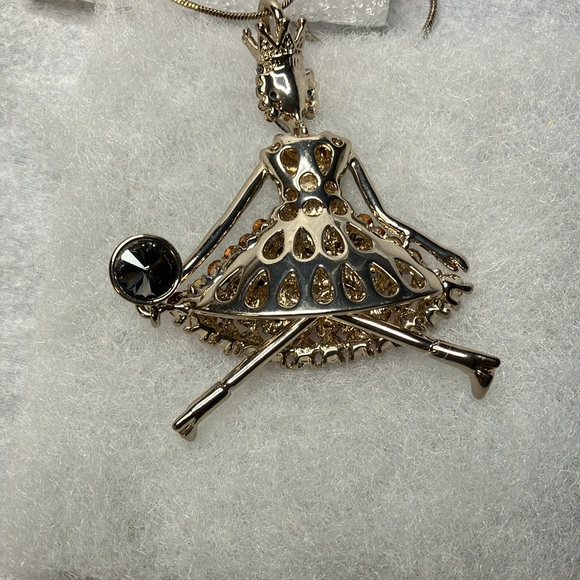 NWT Fun Necklace of a dancing queen - Picture 2 of 3